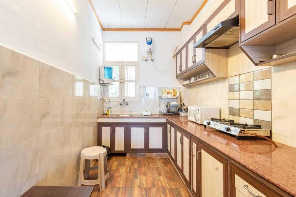 Kasauli Edge Apt With Balcony Exterior foto